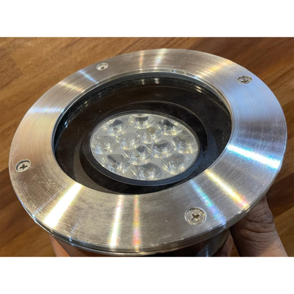 SUPERSCAPE 12 watt IP65 tiltable ground burrial EC4817